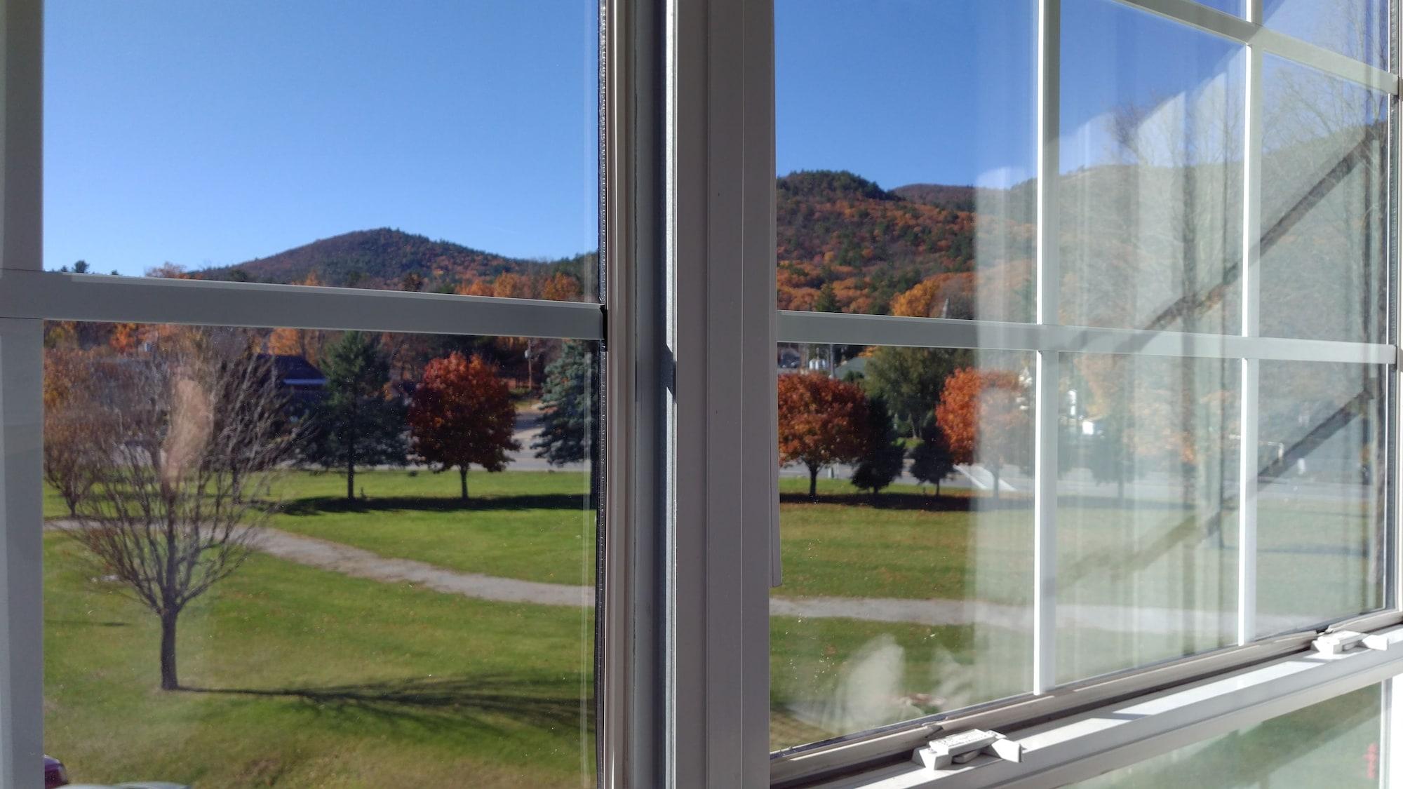 Fort William Henry Hotel Lake George Exterior photo