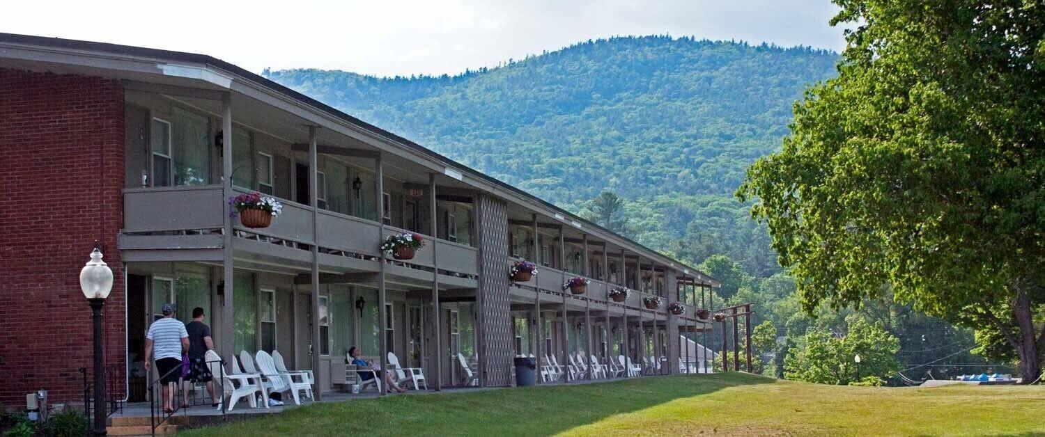 Fort William Henry Hotel Lake George Exterior photo