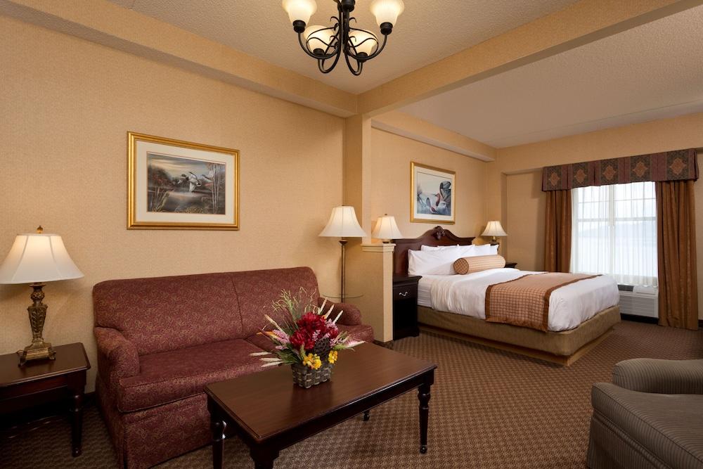 Fort William Henry Hotel Lake George Exterior photo